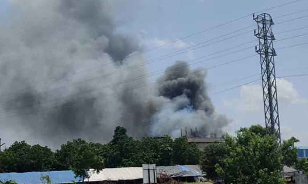 Hyderabad: Fire breaks out in a godown in Pedha Amberpet