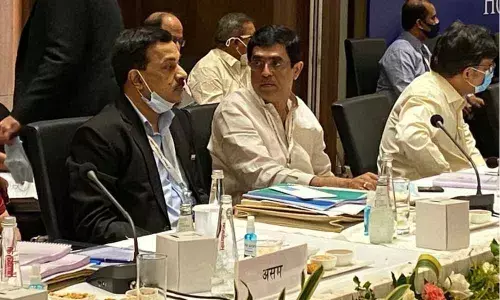 Extend compensation beyond 22: Buggana Rajendranath Reddy