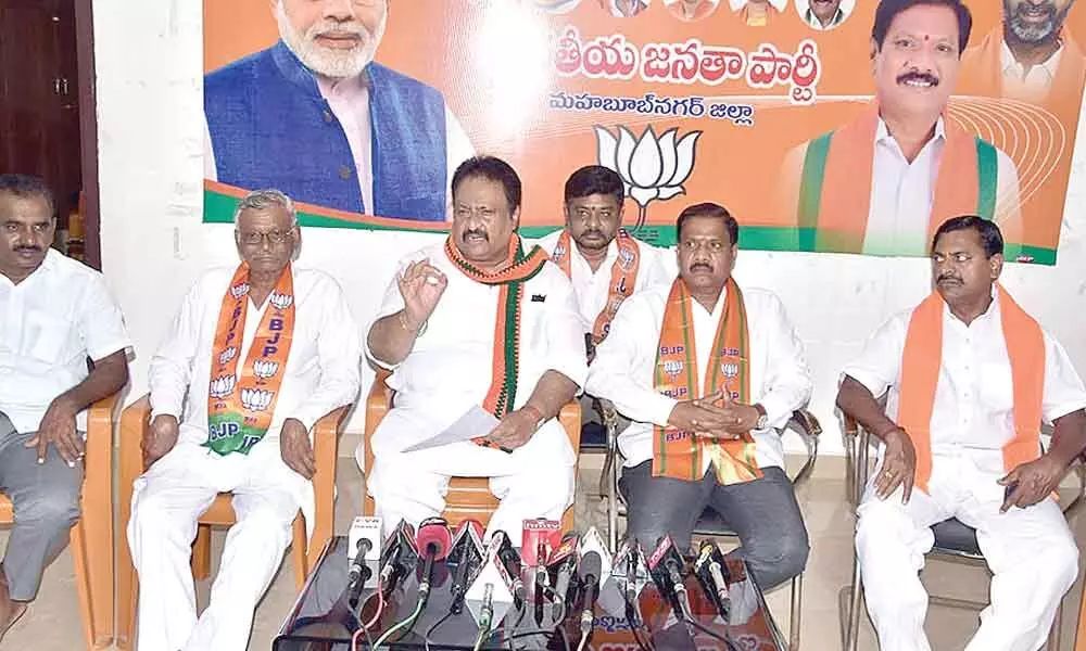 BJP senior leader Jitender Reddy addressing media in Mahabubnagar on Saturday