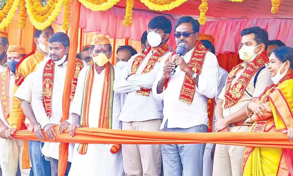 Khammam: Puvvada takes part in Shobha Yatra