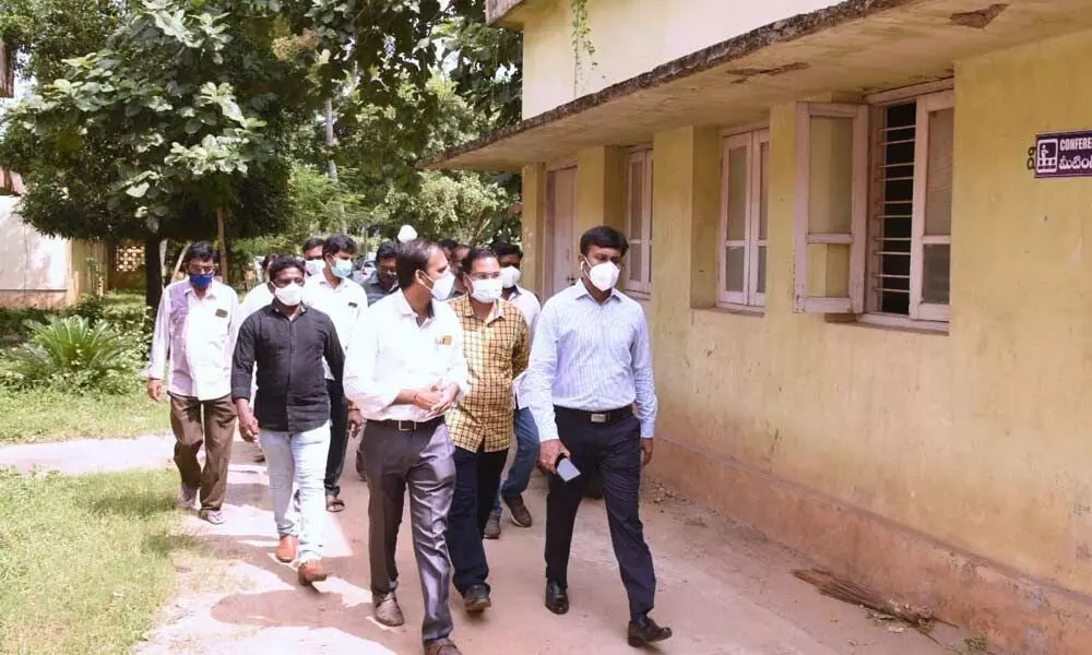 District Collector Chevuri Hari Kiran on a surprise visit to PHC in Virava village on Tuesday