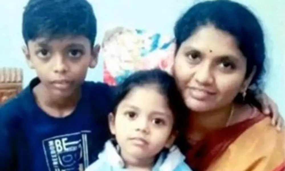 File photo of Pratyusha and her two children Shanmukha Goud and Sameeksha