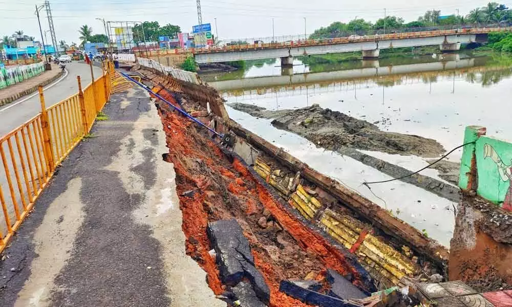 The collapsed retaining wall of NTR bridge at Jagannaickpur in Kakinada