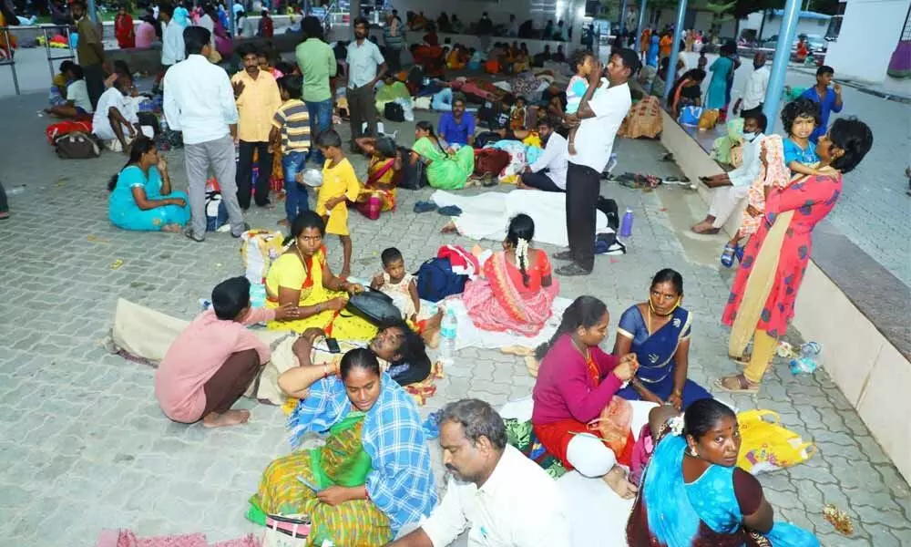 Pilgrims waiting at Srinivasam complex in Tirupati to secure Sarva Darshan tokens