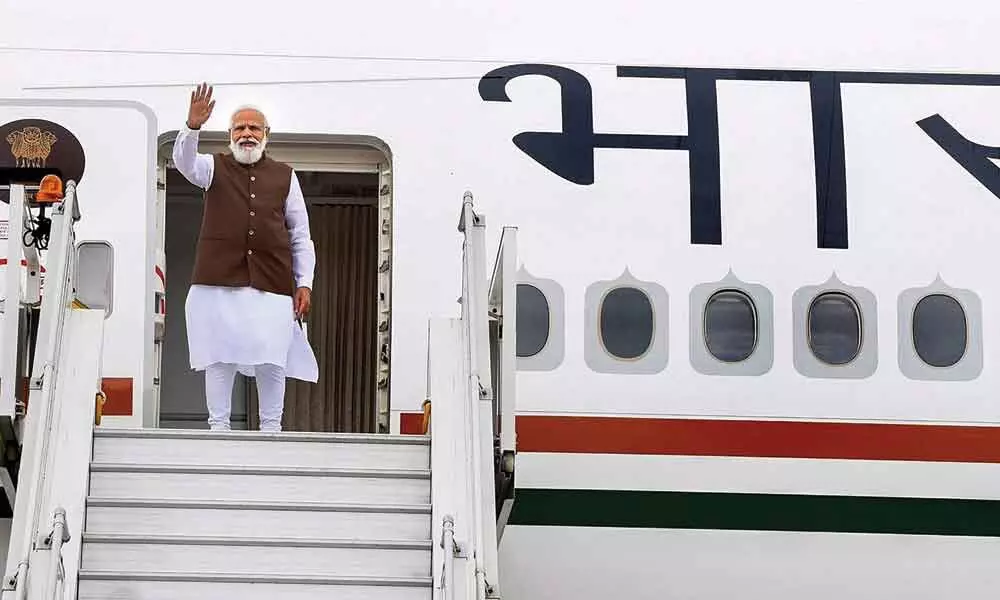 Prime Minister Narendra Modi departs from New Delhi for his visit to the USA, where he will take part in a wide range of programmes, hold talks with world leaders, including POTUS