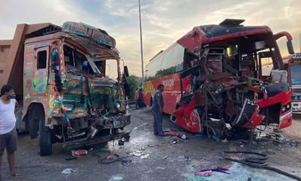 As many as 15 persons were injured after the tipper lorry rammed into a travels bus