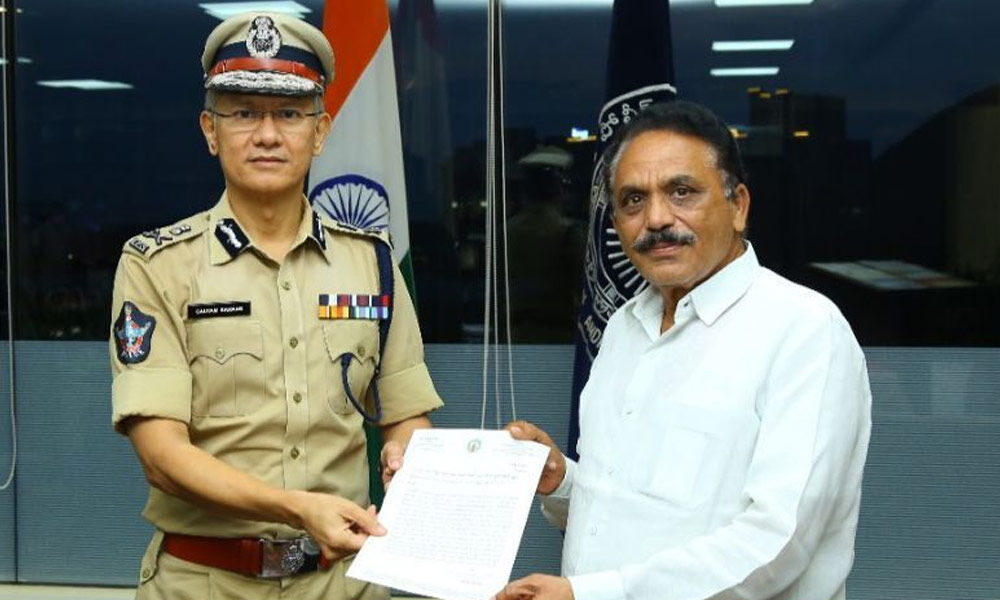 Guntur: DGP Gautam Sawang assures to check liquor consumption at public ...