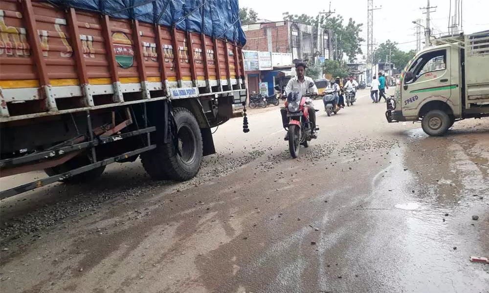 Construction material on roads pose grave threat