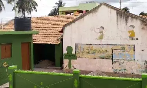 Maulana sets up house in govt school