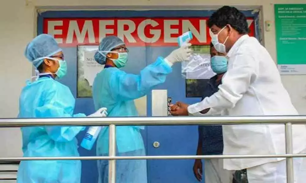 India reports 31,382 new COVID-19 cases