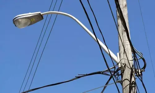 BBMP failed to install LED streetlights, incurred Rs 847 crore loss: AAP