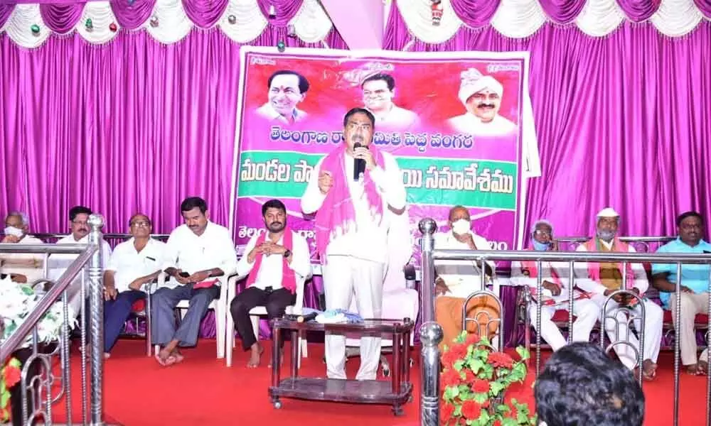 Minister for Panchayat Raj Errabelli Dayakar Rao addressing the party workers at Pedda Vangara in Mahabubabad district on Saturday