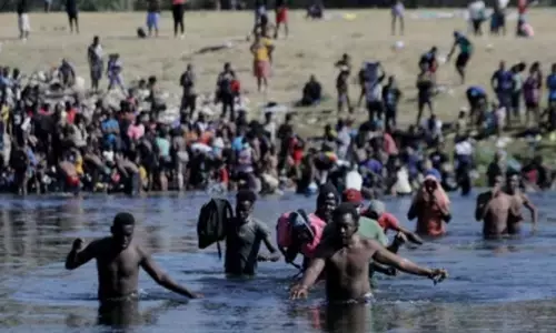 Migrant camp in US border town cleared out