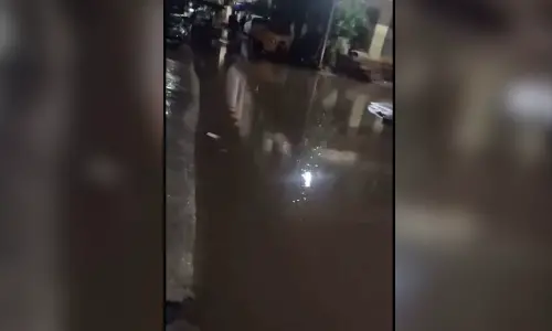 Ramannakunta lake overflows; residents face problem