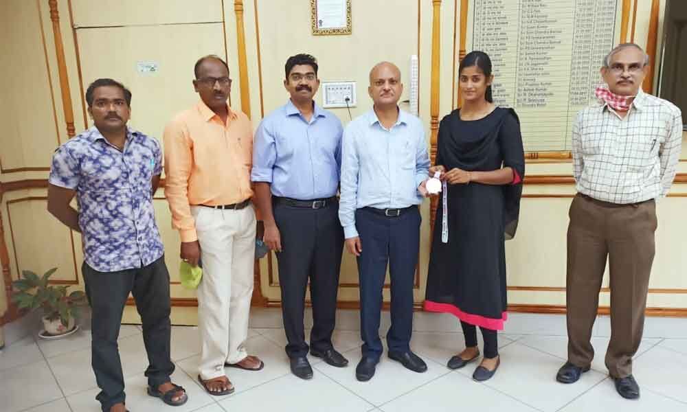 South Central Railway DRM congratulates athletic for securing medal