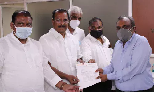 Huzurabad bypoll: BJP alleges code violation by TRS