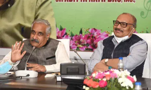 New Chief Secretary Dr Sameer Sharma speaking at the farewell function of the outgoing CS Aditya Nath Das in Vijayawada on Thursday