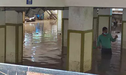 People residing in FTL zone take steps to prevent flooding
