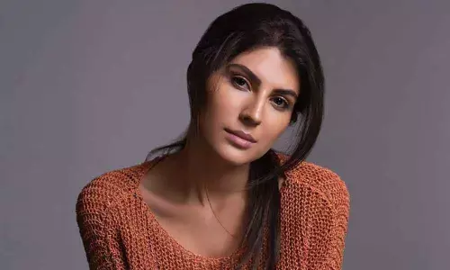 Actress Elnaaz Norouzi