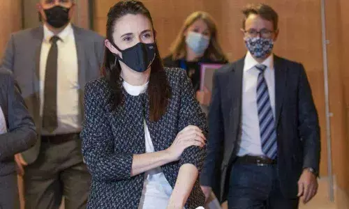 New Zealand admits it can no longer get rid of Coronavirus