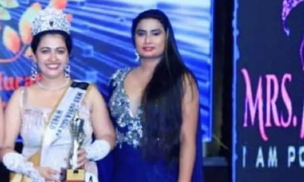 Kavya Sanju secured the first place in Mrs India Curvy World 2021 beauty competition