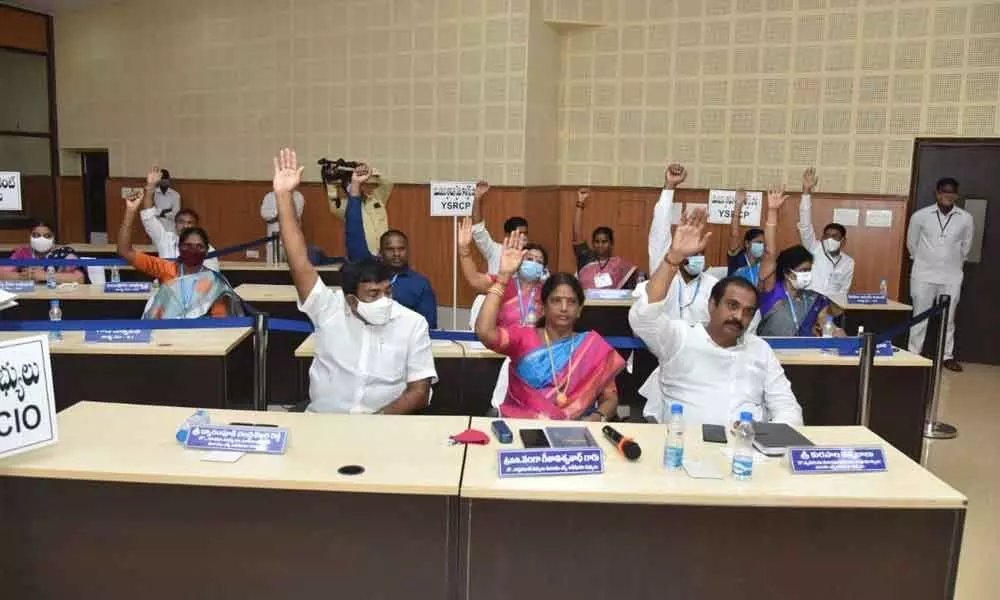 Corporaters taking part in the voting on no-confidence motion against the mayor of Kakinada Muncipal Corporation on Tuesday