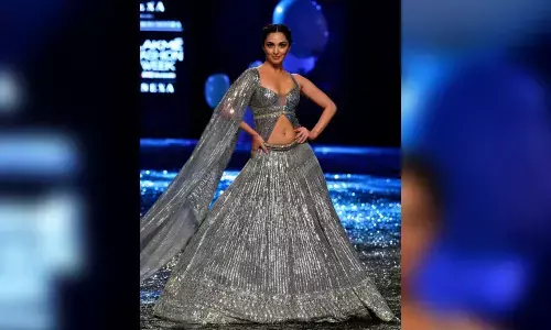 Tarun Tahiliani opens Lakme Fashion Week X FDCI