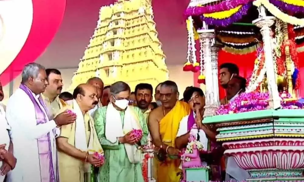 Former CM SM Krishna inaugurates Mysuru Dasara 2021