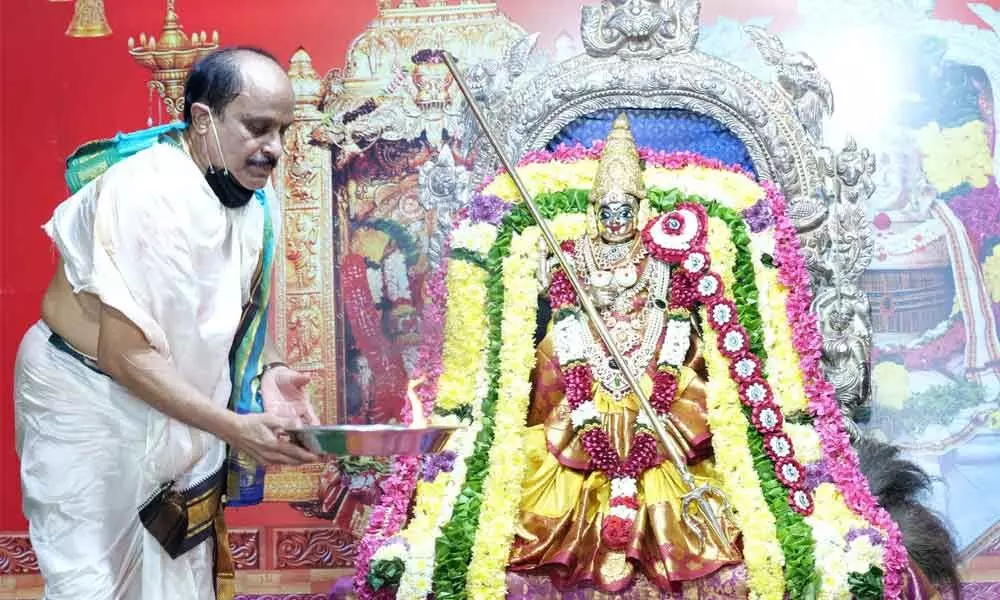 Dasara festivities begin on grand note on Indrakeeladri