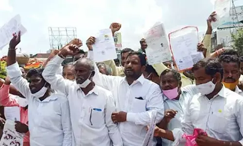 Tension in Huzurabad as field assistants turn up to file nominations