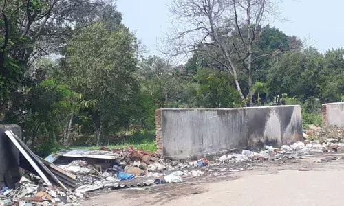 Broken HMDA Park compound wall flags concern as threat lurks