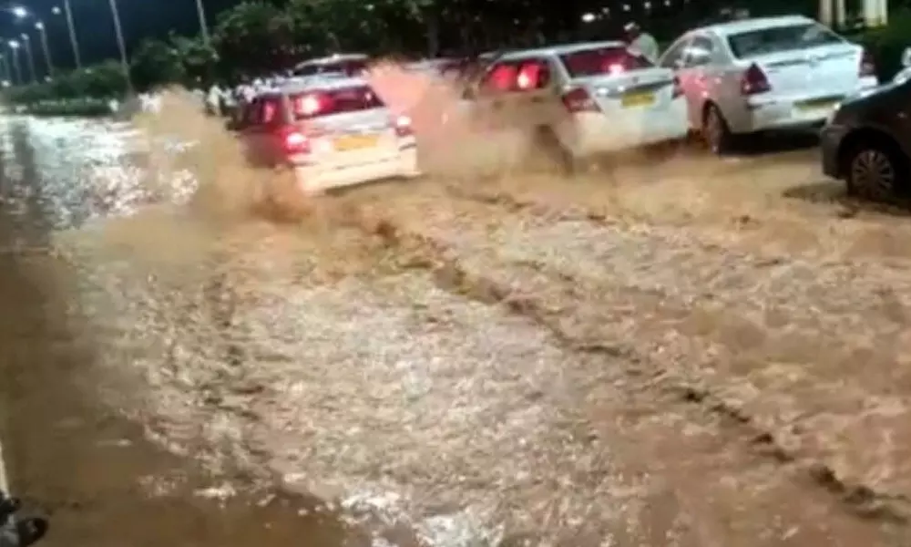 Bengaluru airport flooded, travellers face harrowing time