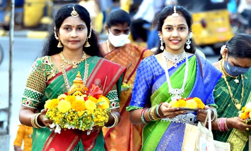 Traditional Dresses Of Indian States | RitiRiwaz
