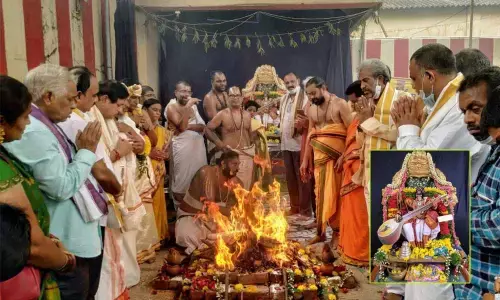 Priests performing Maha Saraswath Yagnam on the premises of Sri Prasanna Chennakesava Swamy and Kasi Visweswara Swamy temple in Ongole on Tuesday