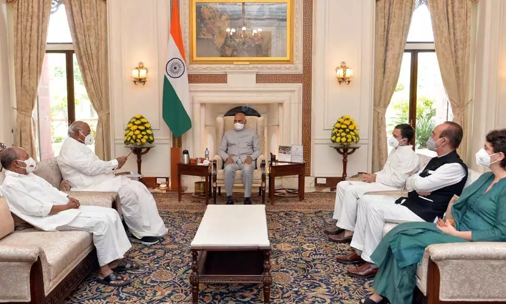 Congress leaders meet President Kovind