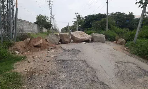 Bridge road closure bugs commuters