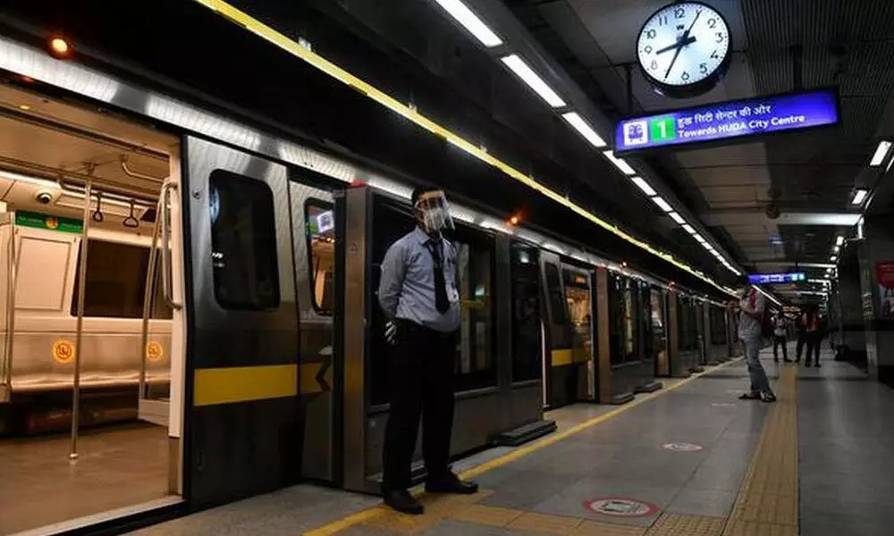 Delhi Metro started Free WiFi service at Yellow line metro stations
