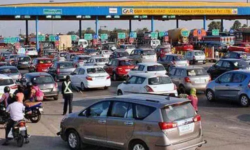 Chock-a-block on Vijayawada-Hyderabad NH-65