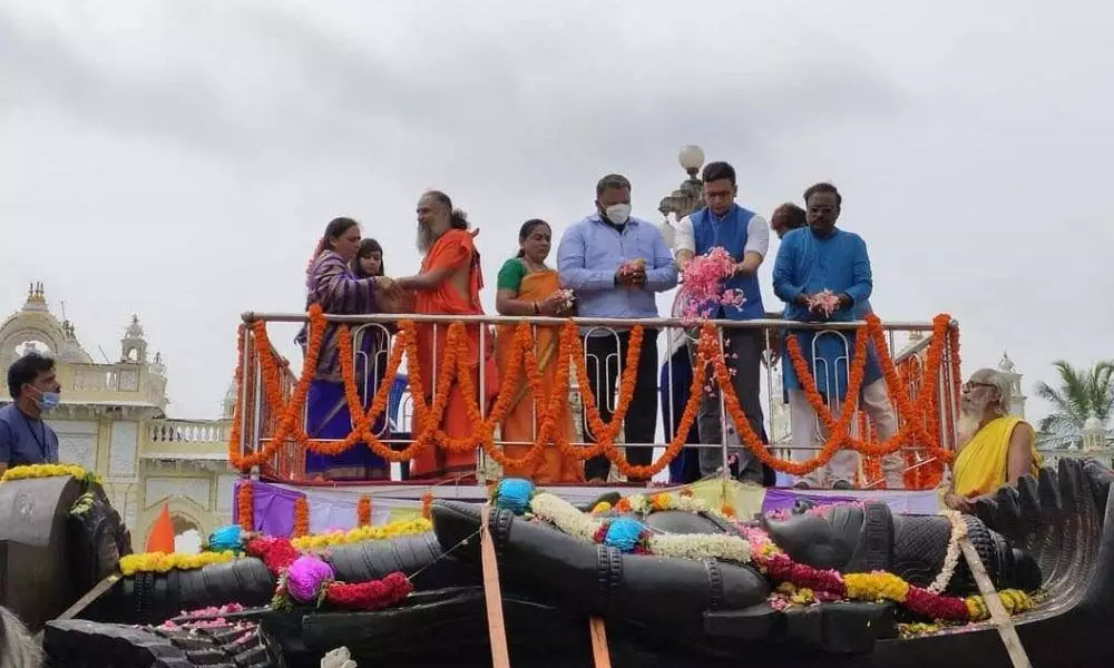 Floral tributes performed to 36-ft Subramanya idol