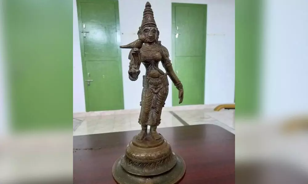 An idol of Meenakshi which was recovered by the Idol Wing police from a gang in Melmaruvathur.