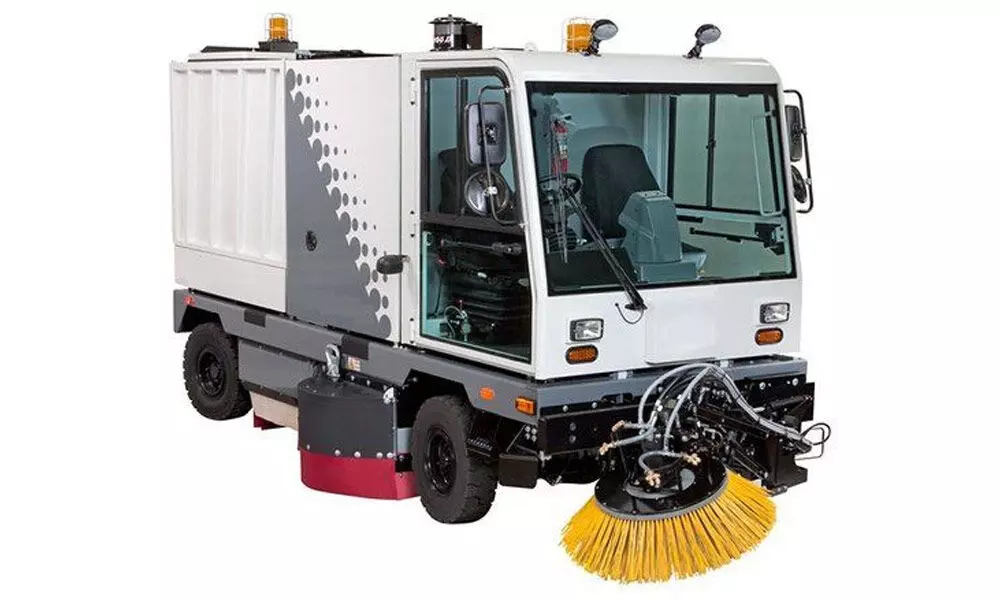 Self-propelled sweeping machines to keep ORR clean