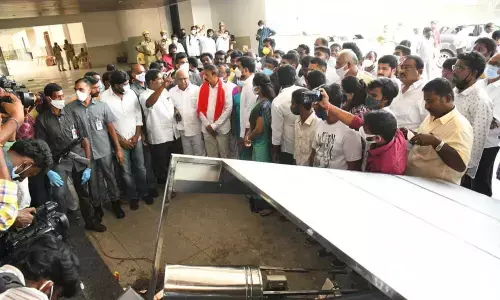 CPI state secretary K Ramakrishna inspects the damage caused by YSRCP supporters attack on TDP state office in Mangalagiri on Wednesday