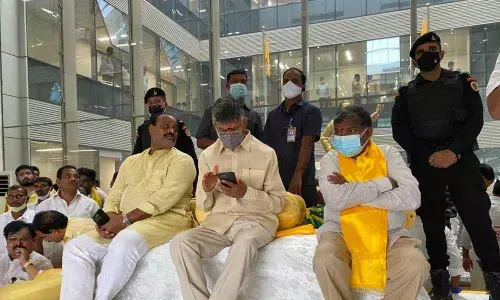 Chandrababu launches 36-hour Deeksha at party headquarters