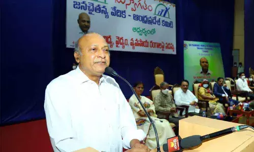 Tirupati: Govt should provide health, education to all for free