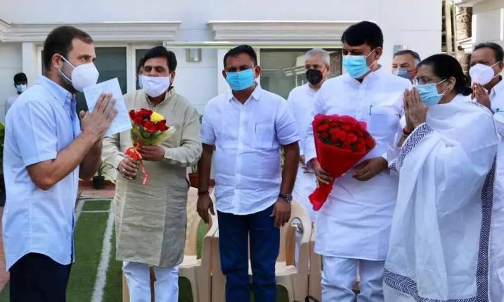 Gujarat Congress leaders meet Rahul Gandhi in New Delhi