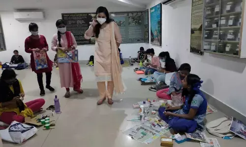 Zoo curator Nandani Salaria at the contest marking ‘International Day of Climate Action – 2021’ held at IGZP in Visakhapatnam on Sunday.