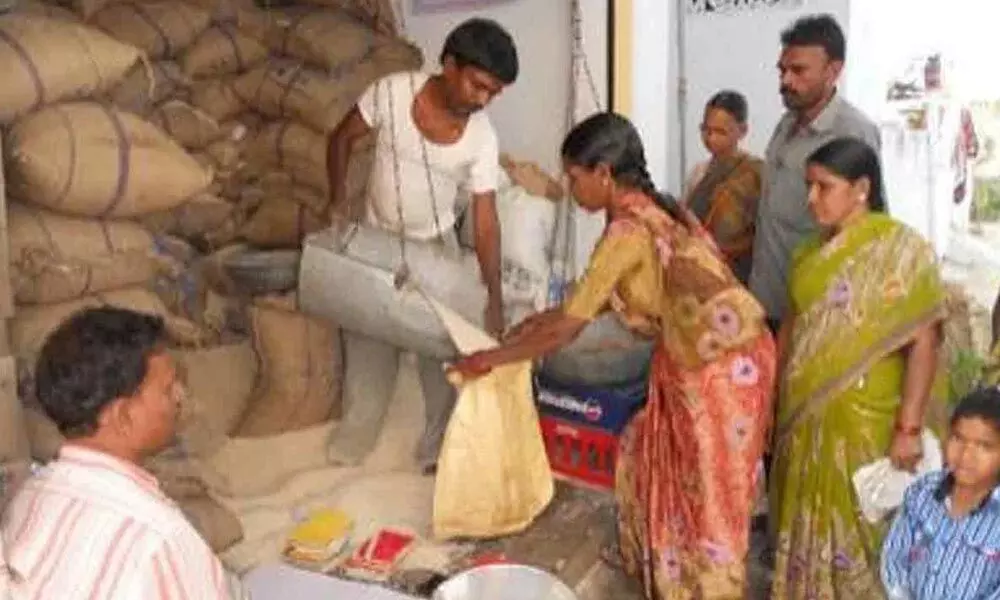 Andhra Pradesh: Ration dealers begins protests in demand to resolve their problems