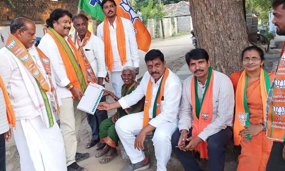 BJP State leader Namburi during the campaign in Veenavanka village on Tuesday