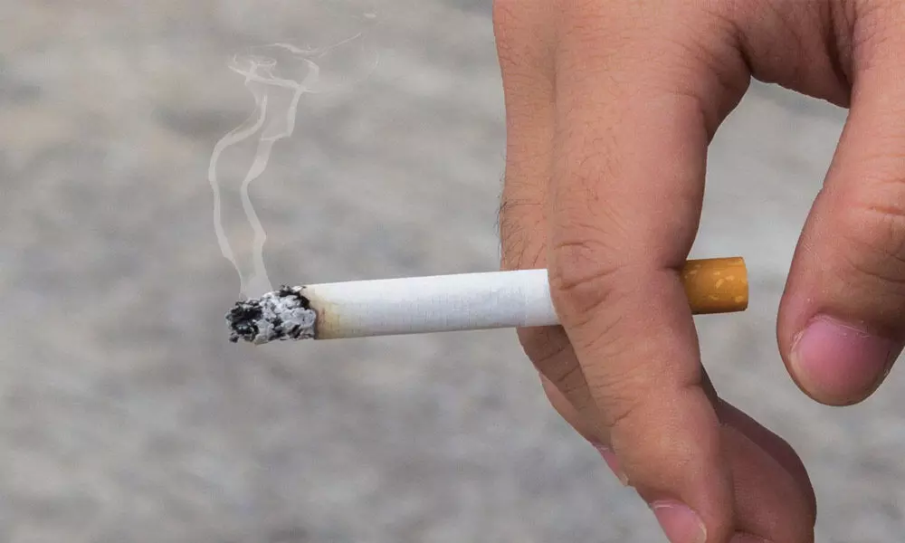 Centre urged to increase legal age of smoking to 21