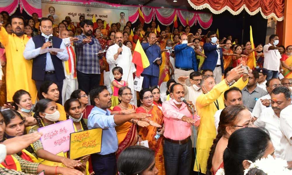 Karnataka Lakhs Take Out Time To Sing Iconic Kannada Songs To Express 